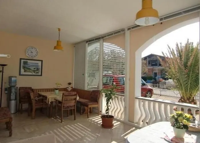 Haus Annabel By Interhome Vikendica Vir